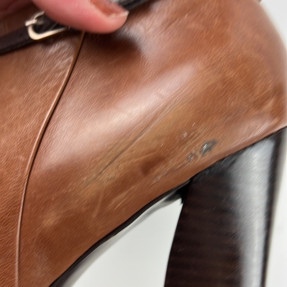 GUESS Gwalade Platform Brown Leather Booties - Picture 11 of 12
